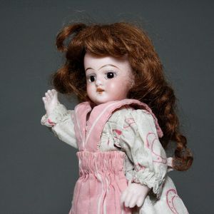 Puppenstuben ganzbiskuit porzellan , Antique Dollhouse all bisque doll ,  
