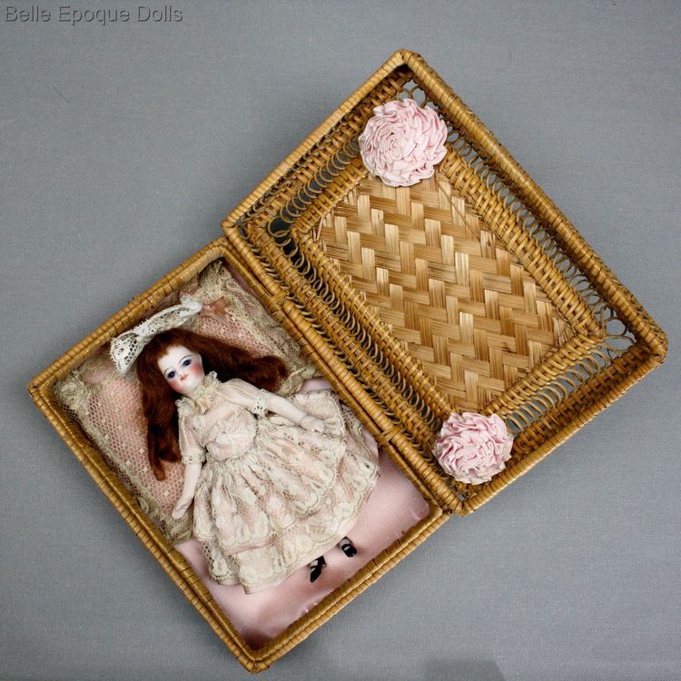 Puppenstuben ganzbiskuit porzellan , antique all bisque mignonette ,  French mignonette francois gaultier