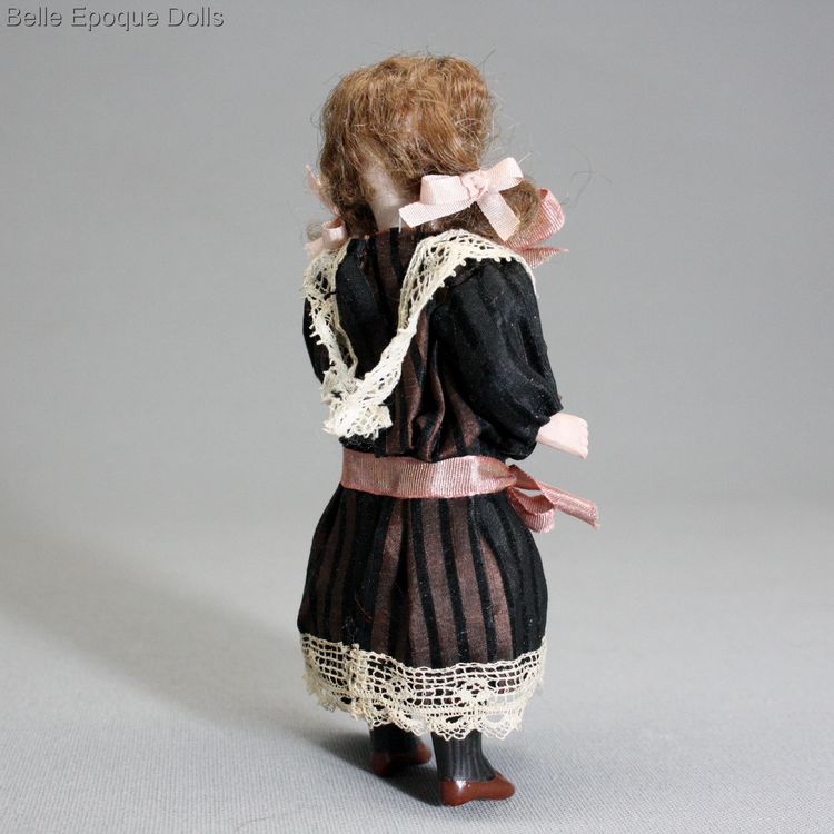 Puppenstuben ganzbiskuit porzellan , Antique Dollhouse all bisque doll , Puppenstuben ganzbiskuit porzellan