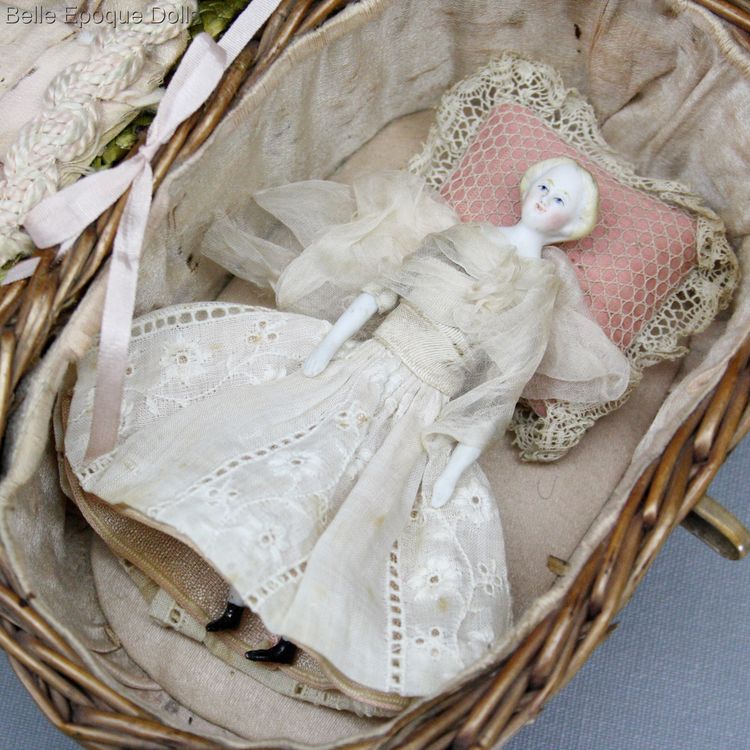 Antique Dollhouse miniature doll , Puppenstuben puppen